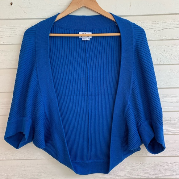 NWOT Chaus Shoulder Shrug - Picture 3 of 5